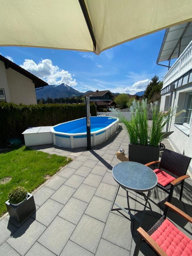 Modernes Alpenapartment mit Sauna Wintergarten und Pool Salzburg Exterior foto